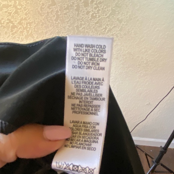 Good American The Croc Exec Black High Waist Faux Leather
Pants SZ 4 - Picture 16 of 16